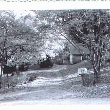Howarth House Bed And Breakfast Fitchburg Bagian luar foto
