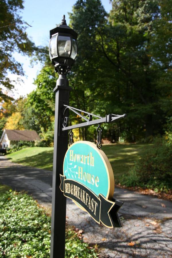 Howarth House Bed And Breakfast Fitchburg Bagian luar foto